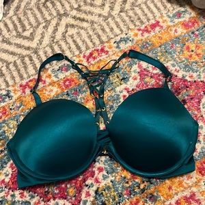 Victoria’s Secret Very Sexy Push-Up front closure t-back bra size 38D